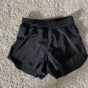 Find Your Pace High Rise Short 3"